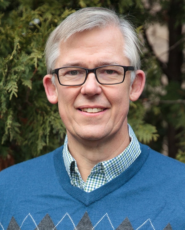 Geoff Gill headshot
